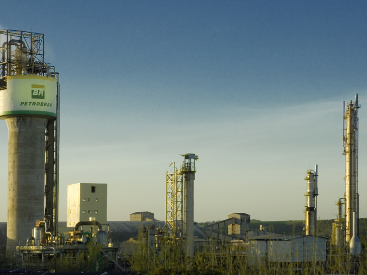 Petrobras signs contract with Unigel