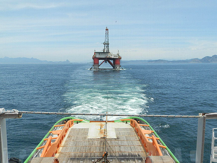 Fairmount Marine safely delivered ENSCO rig in Malta