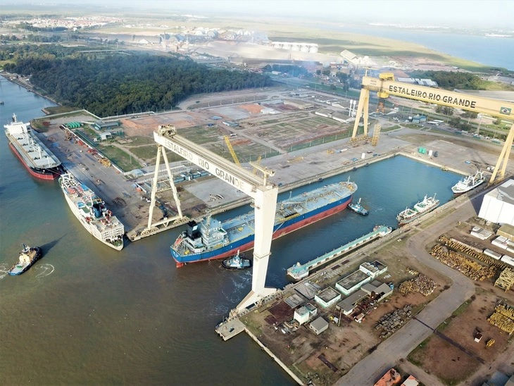 Rio Grande shipyard consolidates recovery and receives three ships for repairs