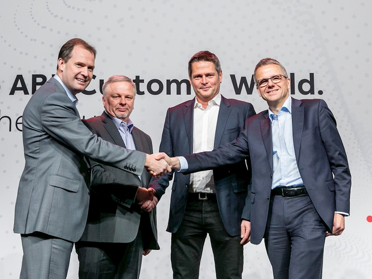 ABB and BP celebrate global MEC frame agreement at ABB Customer World