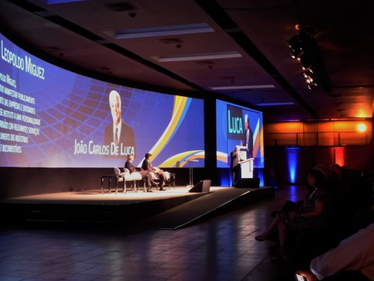 João Carlos De Lucca receives the Award Leopoldo Miguez