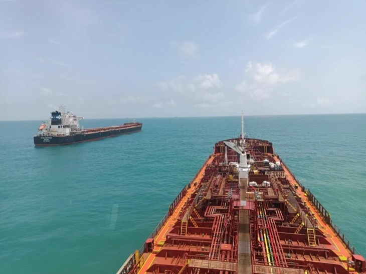 Acelen and Bunker One reach the milestone of 100 vessels fueled in São Marcos Bay.