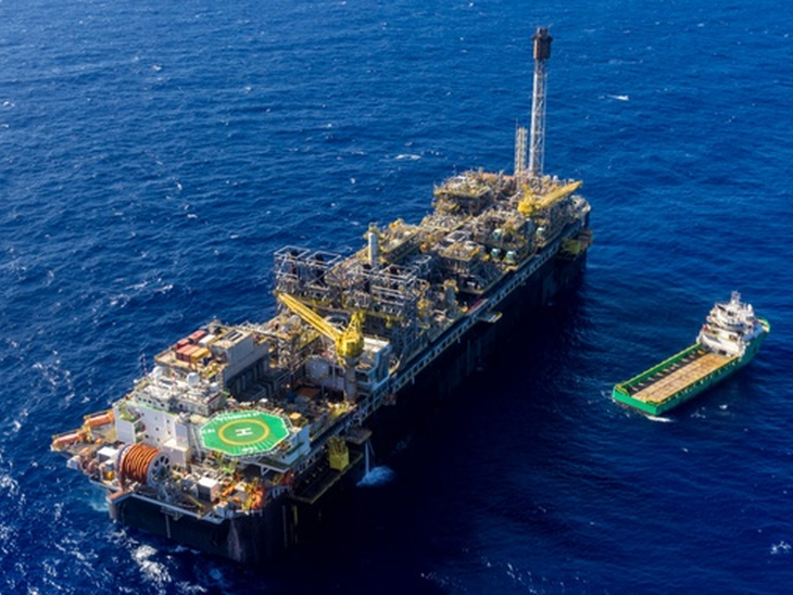 At 3.6 million boe / d, oil and gas production increases in July 2019 and pre-salt participates with 61.4%