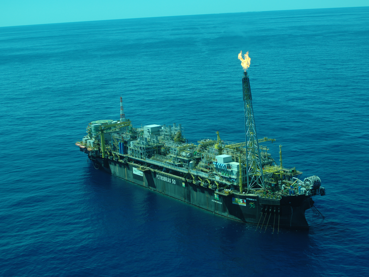 Petrobras reports on event at P-50