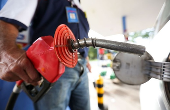 Gasoline increases tomorrow by 1.68% and is a record in the price