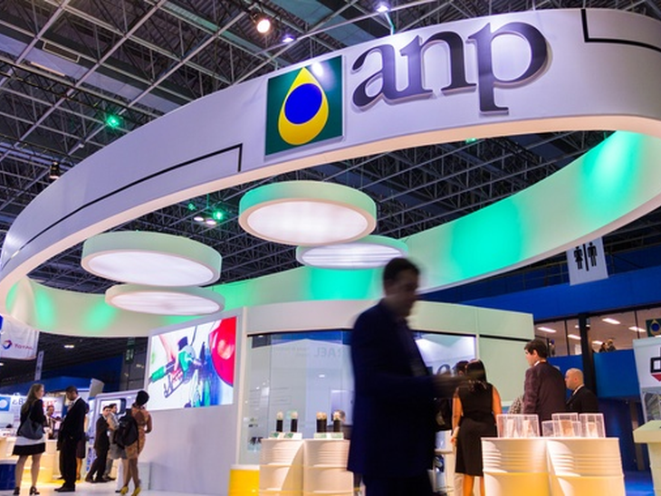 Notice and contract template for the 17th Round are approved by the ANP
