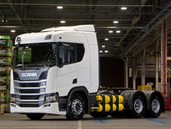 Scania delivers the first CNG / biomethane-powered trucks