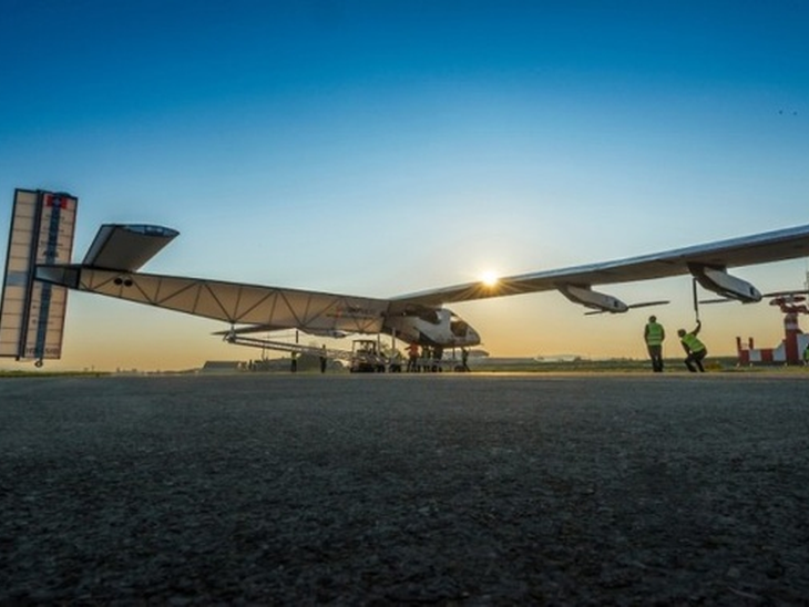 Powered aircraft to sunlight give back to the world