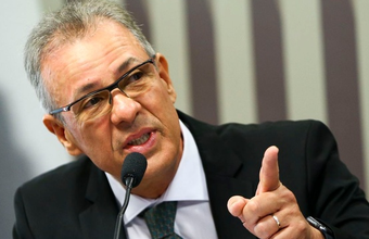 Oil beyond 200 miles off Brazilian coast