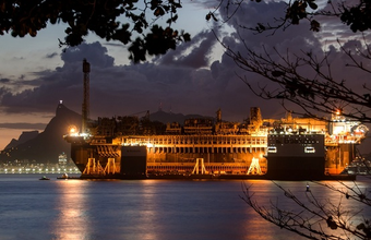 FPSO P-70 arrives at the Port of Rio de Janeiro