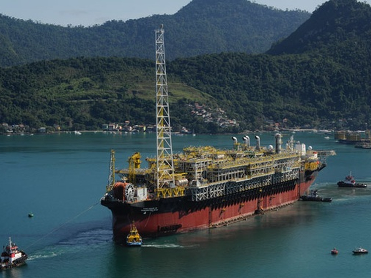 Petrobras begins commercial production at Santos Basin pre-salt Iracema Sul area