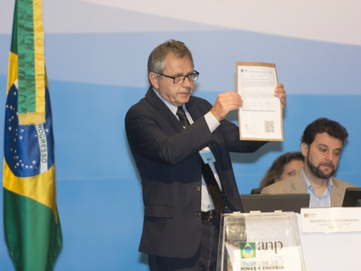 In the 4th ANP Bidding Round, Petrobras and partners are left with three blocks