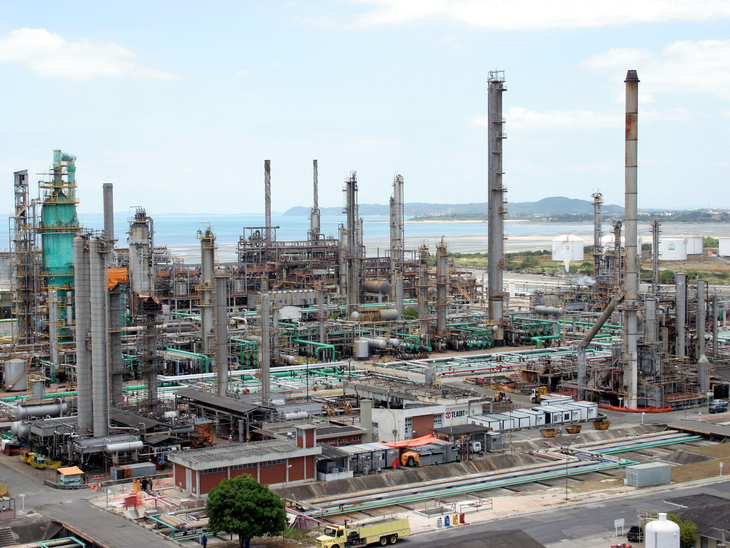 Petrobras' refineries save enough energy to supply a city of 630,000 inhabitants for a year