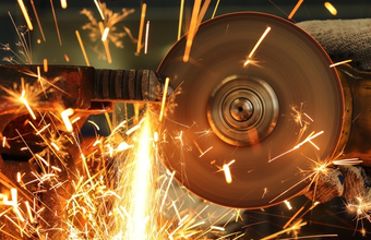 With an average of 7%, industrial production grows in 12 of the 15 places surveyed by IBGE