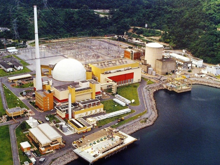 The MIT Energy Summit promotes debate on nuclear energy.