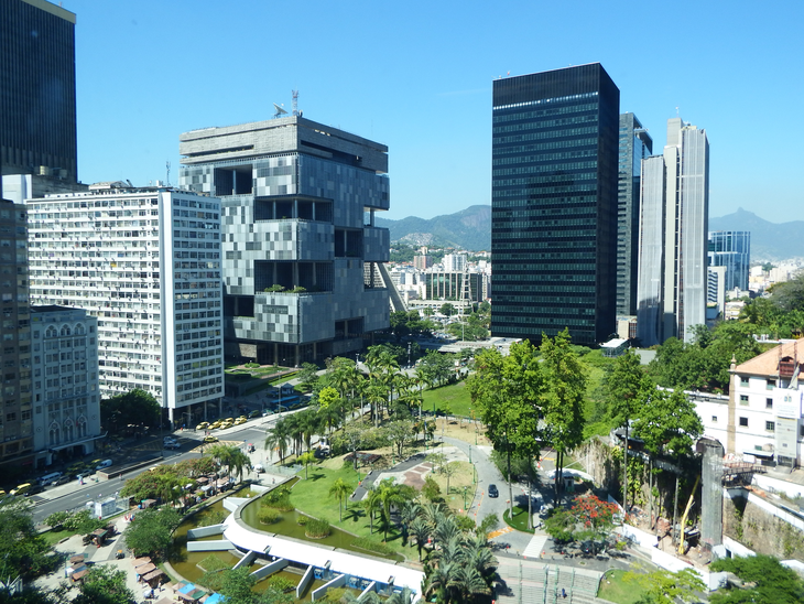 Standard & Poor's improves Petrobras' rating