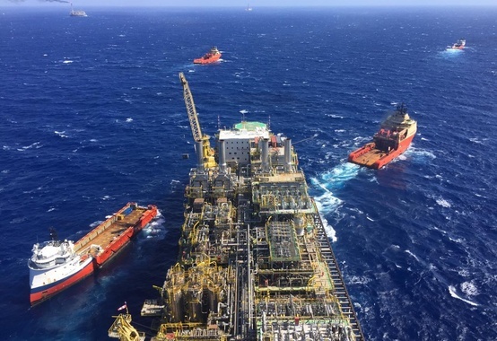 Oil and gas production in Brazil exceeds 4 million boe / d for the first time Oil and gas production in Brazil exceeds 4 million boe / d for the first time