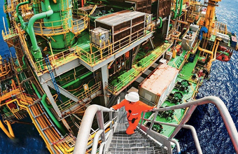 In the worst oil industry crisis in a hundred years there will be no layoffs, Petrobras discloses