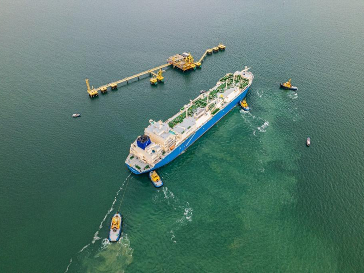 Ship for the Bahia LNG Regasification Terminal is contracted by Petrobras.