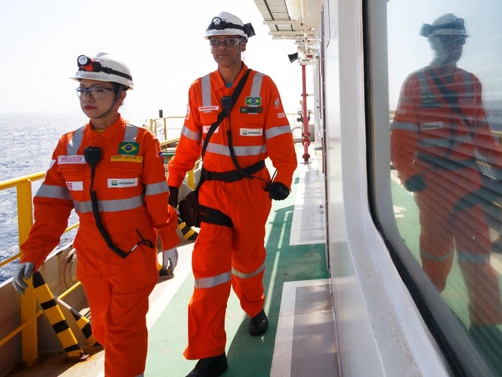 In the 3rd quarter of 2024, Petrobras produced 2.7 million boed.