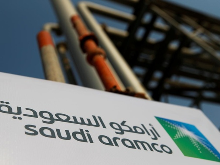 In the largest IPO in history, Saudi Aramco gets $ 25.6 billion and is now worth $ 1.7 trillion