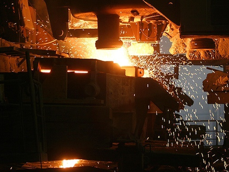 Loss of competitiveness hinders exports and increases imports
