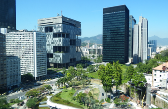 Standard & Poor's improves Petrobras' rating