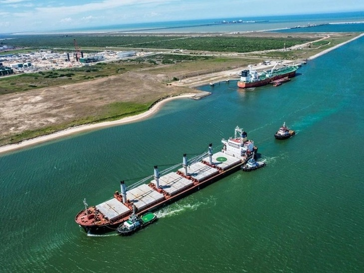 Porto do Açu Sets Historic Record in Cargo Handling