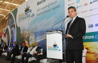 Petrobras is honored on the first day of the event for the 40 years of the Campos Basin