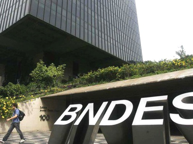 Petrobras common shares will be offered to the market through banks and finance indicated by BNDES