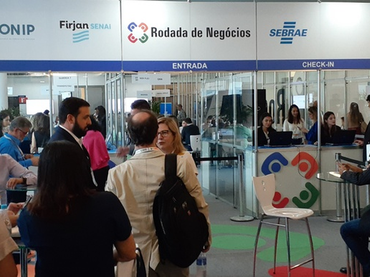 Business Roundtables brings together over 100 companies