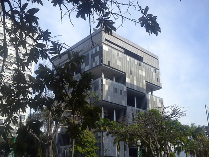 Revolving credit facility and pre-payment of debt with Banco do Brasil
