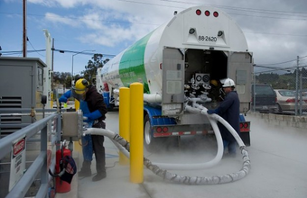 Clean Energy Opens First LNG Station in Florida