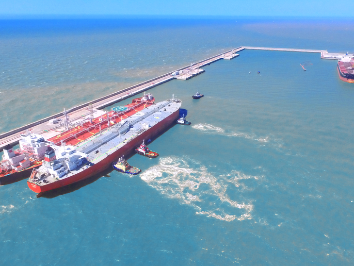 Operations start at the Oil Terminal in Açu Port